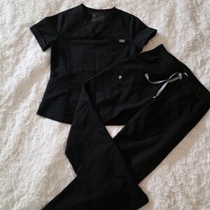 Figs Black Women's Scrub Set